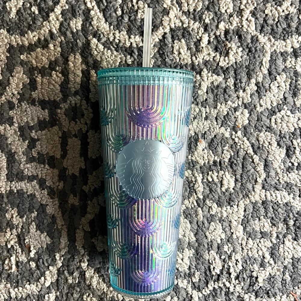 Starbucks Iridescent Mermaid Scale Tumbler Cold Cup